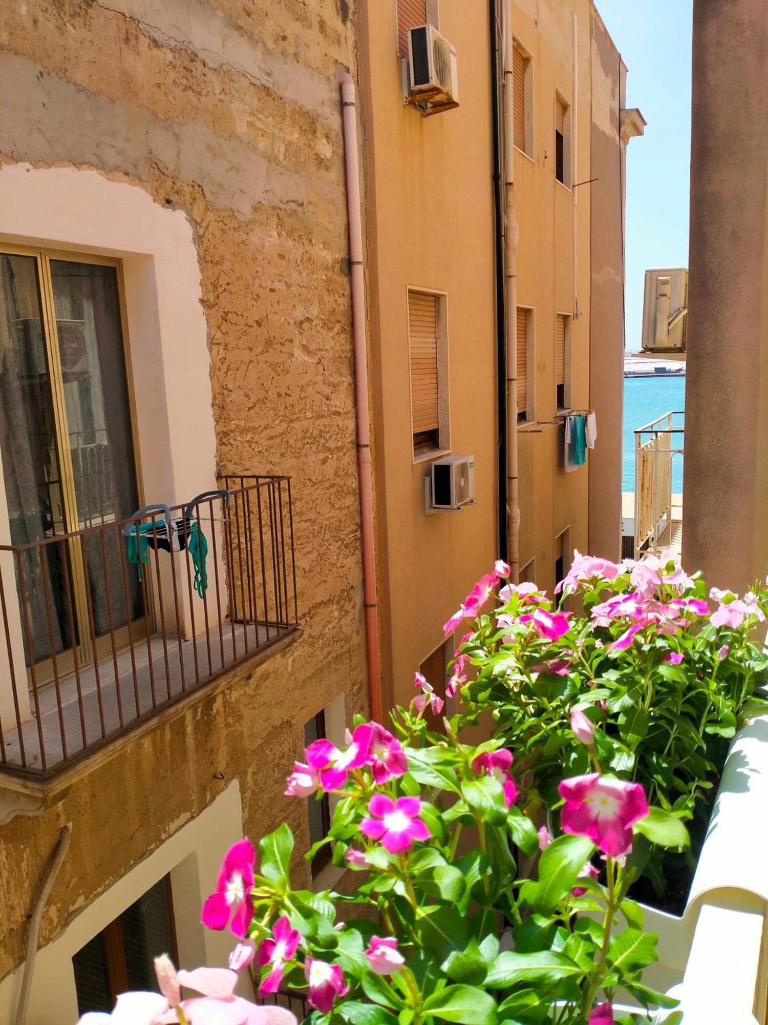 A Casa Tutti Bene Trapani Exterior foto